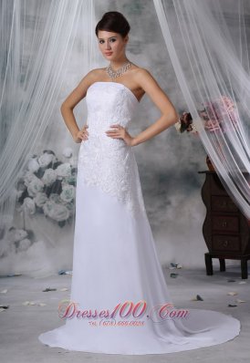 Strapless Lace Decorate Court Train Chiffon Voicedress