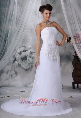 Strapless Lace Decorate Court Train Chiffon Voicedress