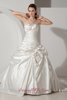 Gorgeous Ruch Beaded Wedding Gowns Sweetheart Chapel Train