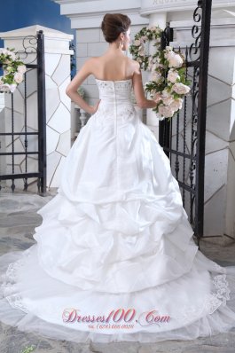 Attractive Ruffles Beading Wedding Gowns Gingle Border