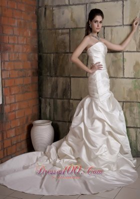 Mermaid Bridal Gown Pleated Strapless Chapel Train