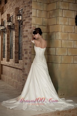 Beautiful Strapless Court Train Organza Wedding Dress