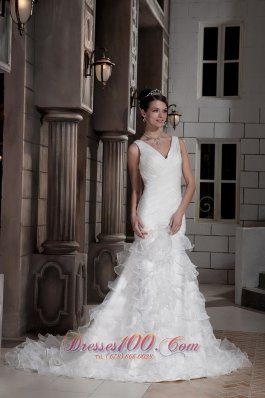 Simple V-neck Ruffled Layers Wedding Dress