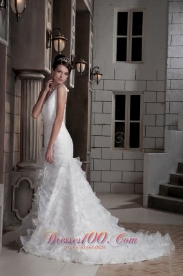 Simple V-neck Ruffled Layers Wedding Dress