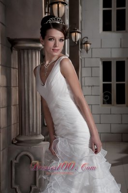 Simple V-neck Ruffled Layers Wedding Dress