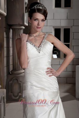 Fashionable Beaded V-neck Satin Ruchings Wedding Dress