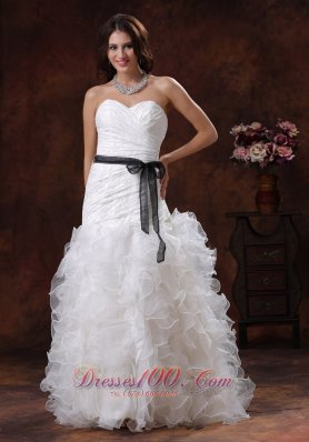 Lovely Sweetheart Wedding Dress Ruffled Layers