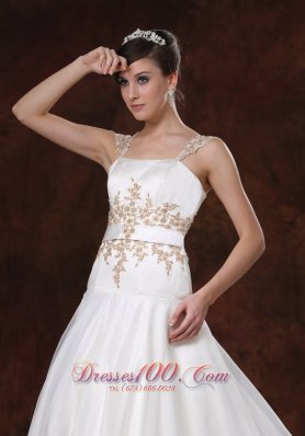 Gorgeous Embroidery Strapless Taffeta Wedding Dress