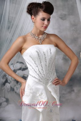 Qualified Satin Mermaid Strapless Beaded Wedding Dress