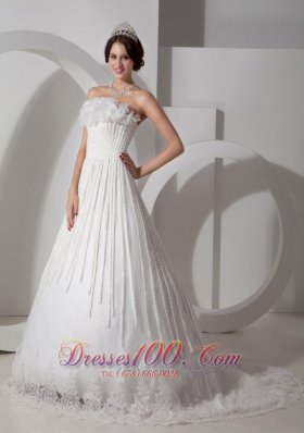 Elegant Wedding Dress Strapless Satin and Lace