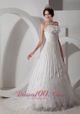 Elegant Wedding Dress Strapless Satin and Lace