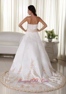 Romantic Strapless Satin Appliques Bridal Dresses