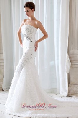 Elegant Special Fabric Mermaid Strapless Wedding Dress