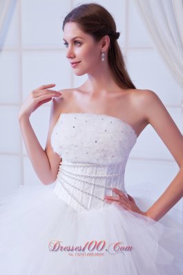 Extravagant Strapless Tulle Layers Beading Wedding Dress