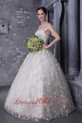 Lovely V-neck Tulle and Taffeta Beading True Wedding Dress