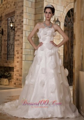 Sassy Strapless Organza Hand Made Flowers Wedding Dress