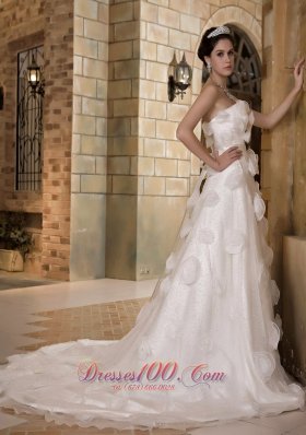 Sassy Strapless Organza Hand Made Flowers Wedding Dress