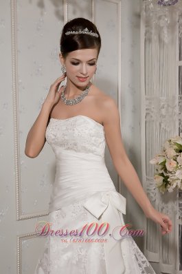 Elegant Strapless Lace Bowknot Wedding Dress