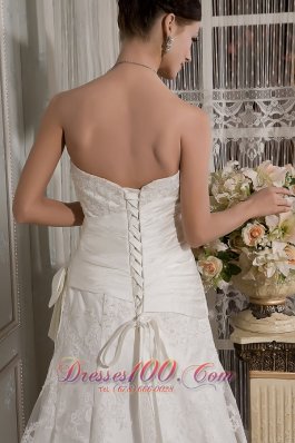 Elegant Strapless Lace Bowknot Wedding Dress