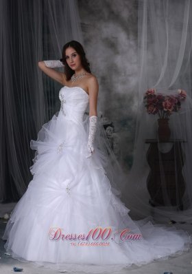 Gorgeous Strapless Taffeta and Organza Wedding Dress