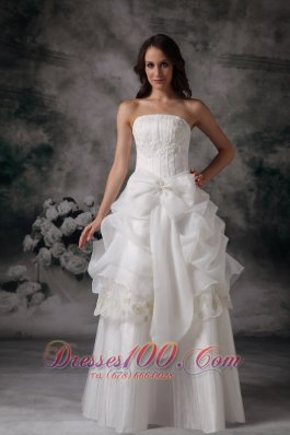 Elegant Wedding Dress Organza Appliques On Sale