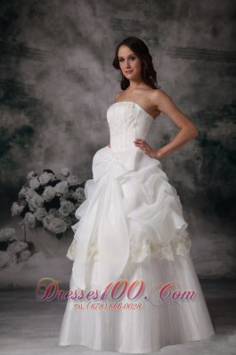 Elegant Wedding Dress Organza Appliques On Sale