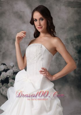 Elegant Wedding Dress Organza Appliques On Sale