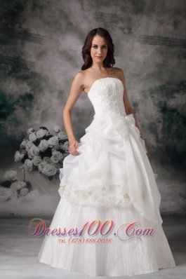 Elegant Wedding Dress Organza Appliques On Sale