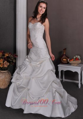 Jazzy Sweetheart Wedding Dress Taffeta Appliques