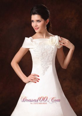 Elegant Appliques Off Shoulder Wedding Dress