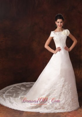 Elegant Appliques Off Shoulder Wedding Dress