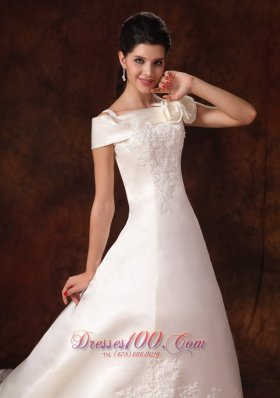 Elegant Appliques Off Shoulder Wedding Dress