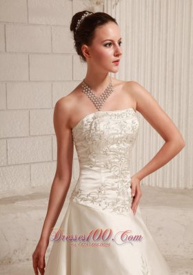 High Quality Satin Embroidery Over Wedding Dress