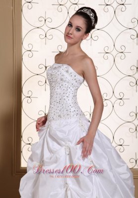 Pick-ups Embroidery Taffeta Strapless Wedding Gown