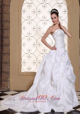 Pick-ups Embroidery Taffeta Strapless Wedding Gown