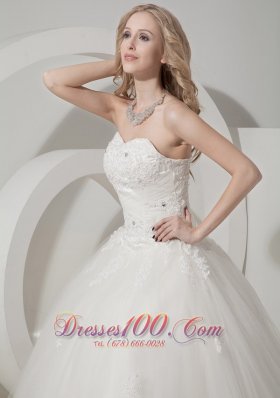 Wedding Dress Sweetheart Tulle Appliques Court Train