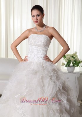 Lovely Strapless Organza Appliques Wedding Dress