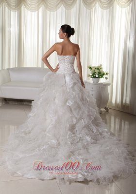 Lovely Strapless Organza Appliques Wedding Dress