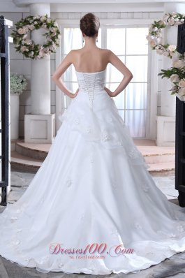 Pretty Beading Wedding Gown Brush Train Organza