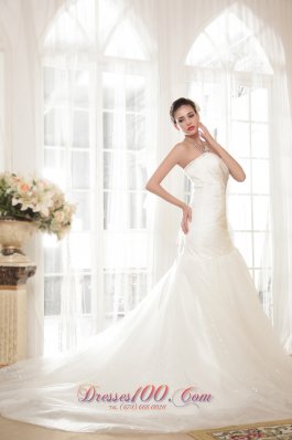 Trumpet Sweetheart Organza Sequins Bridal Gown