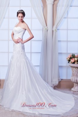 One Shoulder Organza Embroidery Wedding Gowns