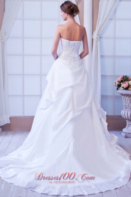 Sweetheart Taffeta Appliques Wedding Gowns For Gustomers