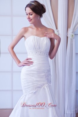 Strapless Court Train Taffeta Appliques Wedding Dress