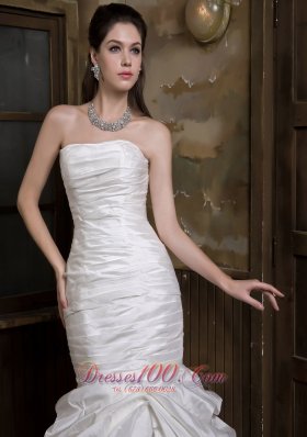 Mermaid Strapless Taffeta Ruffles Bridal Dress