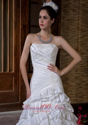 Bridal Dresses Mermaid Strapless Appliques Ruffled Layers