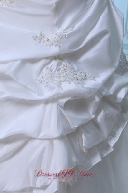 Sweetheart Appliques And Ruch Tulle Court Train Wedding Dress