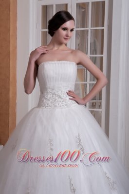 Strapless Appliques A-line Chapel Train Bridal Gown