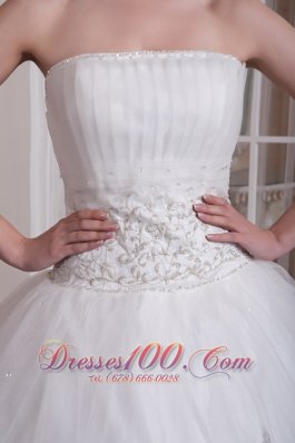 Strapless Appliques A-line Chapel Train Bridal Gown