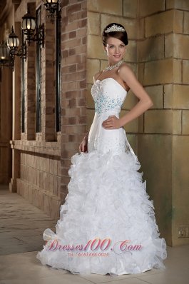 Sweetheart Organza Ruffles Beading Bridal Wedding Gown