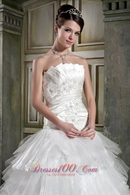 Organza Layers Strapless A-line Chapel Train Wedding Gown